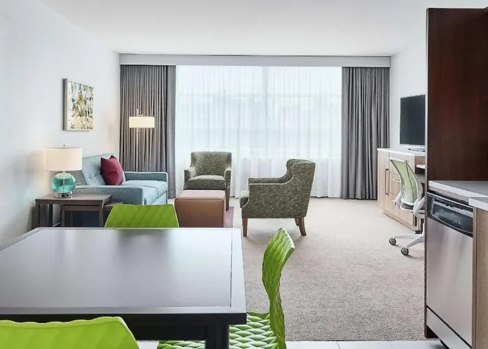Home2 By Hilton Mccormick Place Hotel